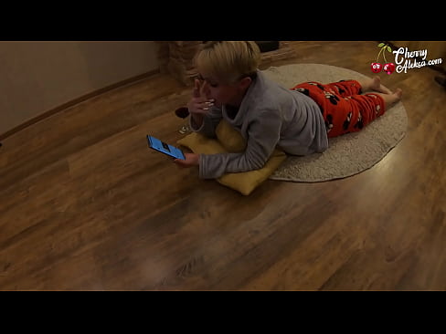 ❤️ Gekke Blondine Pijpt Enorme Pik en Stuitert Er Op - Anale Seks ️ Porno at us ❤