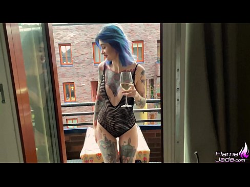 ❤️ Enorm meisje zuigt met een slok en neukt hartstochtelijk onder de open hemel ️ Porno at us ❤